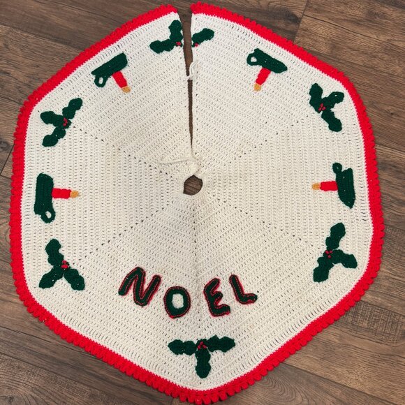 Vintage Handmade Crocheted Christmas Tree Skirt NOEL Candles Holly 36" Diameter - Picture 1 of 5
